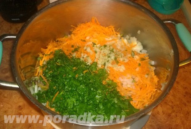 для салата: морковь, лук, кинза