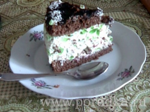 шоколадный бисквитный торт с желейной начинкой
