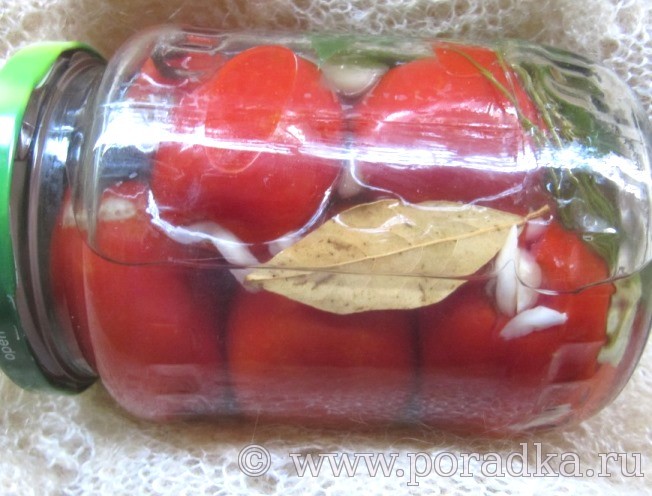 маринованные помидоры с чесноком на зиму