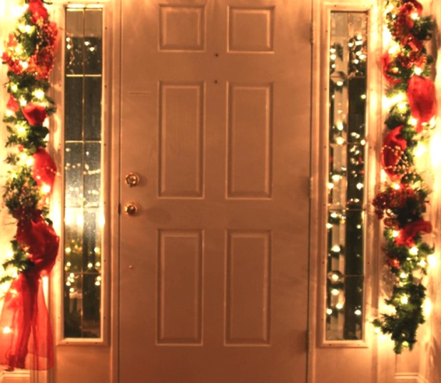 декор новогодних дверей