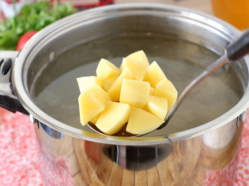 картошка в пересоленый суп